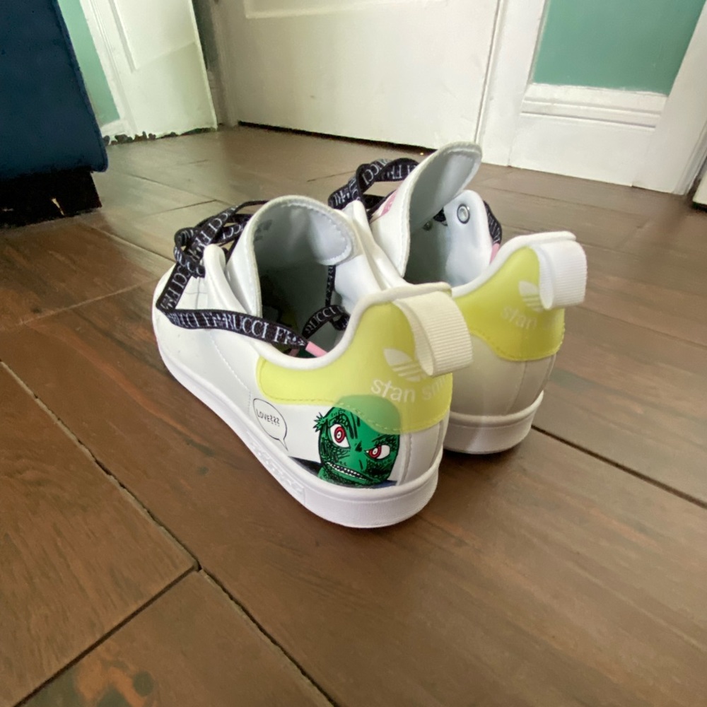 Shoes - Picture 3 of 5
